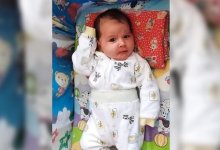 Двухмесячного младенца бросили в подъезде: карагандинцы ищут родителей девочки