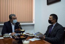 Депутаты в Туркестанской области рассказывают местным жителям о выполнении предвыборной программы