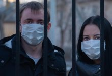 Годы карантинных мер: эпидемиолог назвала пугающий прогноз будущего с коронавирусом