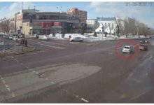 Лихач в Караганде выехал на встречку и показал это в соцсетях. Его задержали