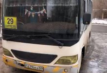 В Караганды водитель автобуса возил пассажиров без прав и с подложными госномерами