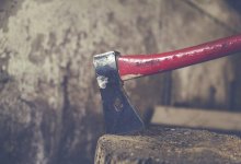 Из-за денег житель Шымкента зарубил топором местного бизнесмена