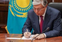 Сразу несколько законов подписал Токаев