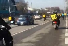 Курьеры в Алматы провели пробег в память о погибшем в ДТП коллеге