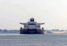 В Суэцком канале еще одно судно село на мель