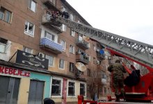 Мать с тремя детьми отравились угарным газом при пожаре в Караганде