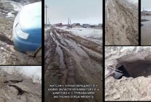 "Машина провалилась в грязь": пригород Костаная тонет в талых водах