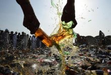 Весь алкоголь вывезли из магазинов и уничтожили в селах Павлодарской области