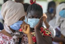 Ученые объяснили, будут ли эффективны вакцины против африканского штамма коронавируса