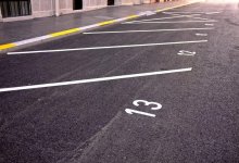 Кого оштрафуют в Казахстане, если врезаться в машину, припаркованную не по разметке