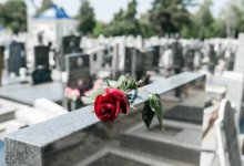 Ситуация еще хуже: жителям Алматы запретили посещать кладбище в родительский день