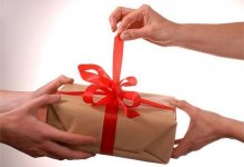 Стало известно, что подарят казахстанским мужчинам на 7 мая