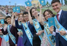 Аймагамбетов ответил, будут ли у казахстанских школьников выпускные в 2021 году