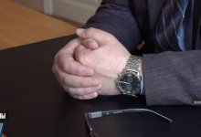 "Откуда вы знаете, что они хорошие?": казахстанскому чиновнику не понравился вопрос о его часах