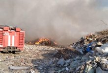 Вторые сутки горит мусорный полигон в Усть-Каменогорске