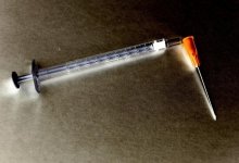 Вакцинация против КВИ: пожилой японке прививку ошибочно сделали два раза