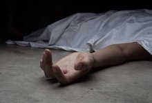 Мертвого мужчину нашли возле ТРЦ в Алматы. Полиция подозревает, что его убили