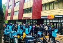 Wolt заблокировала бастовавших курьеров в своей системе