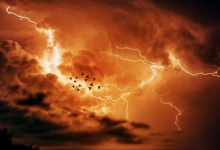 Из-за жары и гроз в семи областях Казахстана объявили штормовое предупреждение