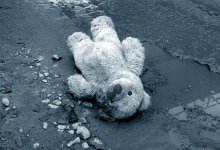 11-летний мальчик упал с крыши многоэтажки и разбился насмерть в Алматинской области