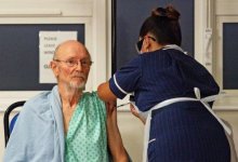 Умер Уильям Шекспир - первый в мире мужчина, привившийся от коронавируса