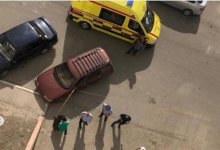 В Атырау 18-летняя девушка спрыгнула с балкона многоэтажки
