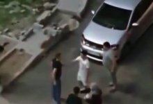 Двое астанчан устроили во дворе жестокую драку с кирпичами