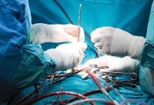 Охранник провел операцию пожилой пациентке, выдав себя за хирурга