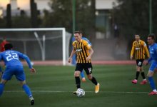 Казахстанский футболист потерял сознание во время матча. Игру приостановили