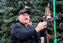 Лукашенко хочет, чтобы все белорусы научились воевать