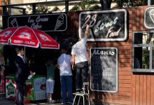 Задевает за живое: в Алматы убрали скандальную вывеску кафе