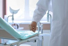 Директора перинатального центра в Алматы осудили за взятки с рожениц