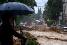 Потоп в Ялте: в плену у большой воды остаются десятки домов