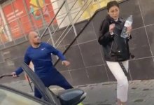 Россиянин отхлестал ремнем шумную компанию девушек