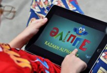 В ЗКО школьникам выдали планшеты для учебы, но родители решили, что им они нужнее