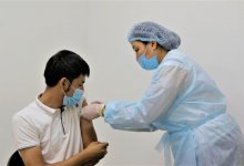 Мода на прививку: целые коллективы вакцинируются от коронавируса в Нур-Султане