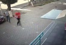 Грабители пытались отобрать у карагандинца 20 миллионов тенге, но смогли только 500 тысяч