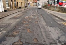 В Таразе плохие дороги, но власти поняли это только после специальной экспертизы