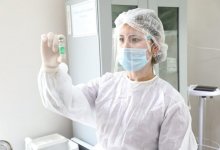 Обязательную вакцинацию от коронавируса ввели в Узбекистане