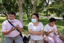 «Не понимаю, о чем тут спорить». Жители Нур-Султана призывают горожан к вакцинации