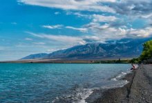 Трагедия на Алаколе: гидроцикл врезался в надувной матрас с отдыхающими