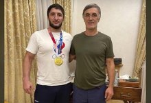 Депутат подарил олимпийскому чемпиону миллион долларов