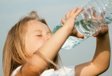 Восьмилетняя девочка случайно выпила кислоту для аккумуляторов в Экибастузе