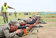 Смена власти в Афганистане: усилить бдительность поручил военным глава Минобороны РК