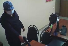 Актюбинец с игрушечным пистолетом дерзко ограбил микрокредитную организацию