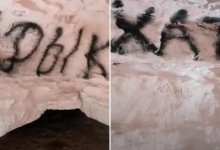 Вандалы разрисовали стены пещеры на Скальной тропе в Актау