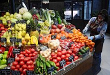 Картофель по 1500 тенге: сколько стоят овощи в Казахстане и других странах