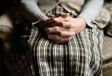 В Германии намерены наказать 96-летнюю секретаршу концлагеря, скрывшуюся от суда