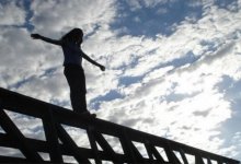 В Нур-Султане беременная женщина прыгнула с моста