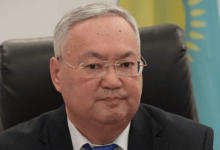 Аким Баянаульского района извинился за подчиненного, который обидел старушку